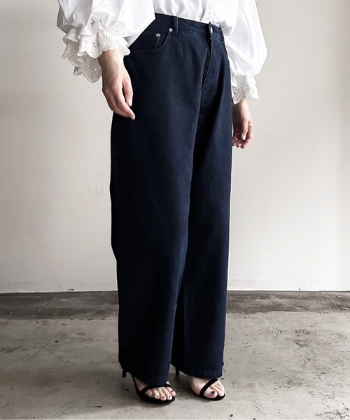 COMMON WARE（コモンウェアー）の「COMMONWARE:12ozデニムバギーパンツ（デニムパンツ・レディース・ブラック/ケミカルウォッシュ/ブラック系/ライトインディゴブルー/インディゴブルー・L/XL/M）」の13枚目の写真