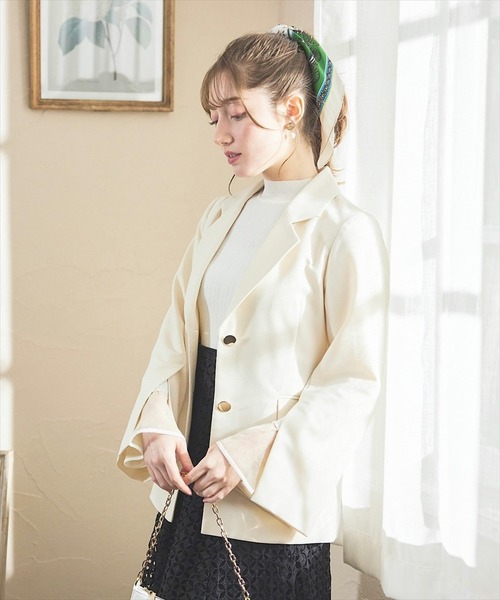 SWINGLE（スウィングル）の「シアー切替スリーブハイネック