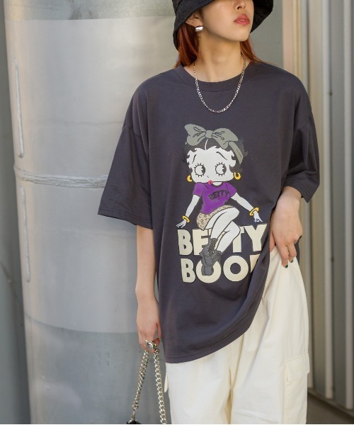 SpRay（スプレイ）の「リボンBETTY Tシャツ BettyBoop ベティちゃん（Tシャツ/カットソー・レディース・チャコールグレー/ブラック/オフホワイト・FREE）」の6枚目の写真