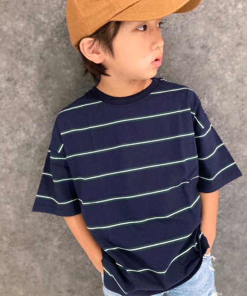 THE CASUAL（カジュアル）の「ボーダーBIGシルエット 半袖T（Tシャツ/カットソー・キッズ・ネイビー/チャコール/ベージュ/グレー系その他/ホワイト×ブラック/ダークグリーン/サックスブルー/グレー系その他2/ホワイト×グリーン/オフホワイト/ネイビー系/ホワイト×ネイビー・120cm/140cm/150cm/160cm/130cm/110cm）」の10枚目の写真