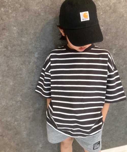 THE CASUAL（カジュアル）の「ボーダーBIGシルエット 半袖T（Tシャツ/カットソー・キッズ・ネイビー/チャコール/ベージュ/グレー系その他/ホワイト×ブラック/ダークグリーン/サックスブルー/グレー系その他2/ホワイト×グリーン/オフホワイト/ネイビー系/ホワイト×ネイビー・120cm/140cm/150cm/160cm/130cm/110cm）」の7枚目の写真