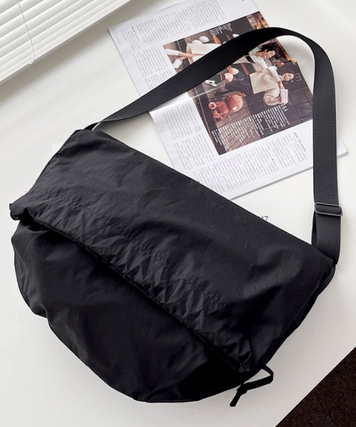 florist（フローリスト）の「【2WAY】ユニセックス ドローストリングショルダーバッグ/トートバッグ（ショルダーバッグ・レディース・ブラック/オフホワイト/ブラウン/グリーン・FREE）」の14枚目の写真