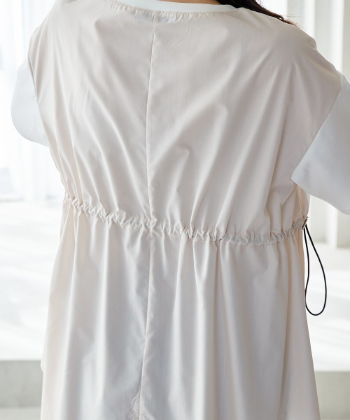 miclat（ミクラ）の「大きいサイズ　異素材切替サイドコードTシャツ　miclat（Tシャツ/カットソー・レディース・ブラック系/ホワイト系・5L/LL/3L/L/4L）」の20枚目の写真