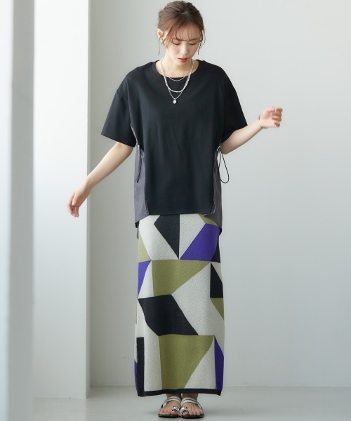 miclat（ミクラ）の「大きいサイズ　異素材切替サイドコードTシャツ　miclat（Tシャツ/カットソー・レディース・ブラック系/ホワイト系・5L/LL/3L/L/4L）」の5枚目の写真