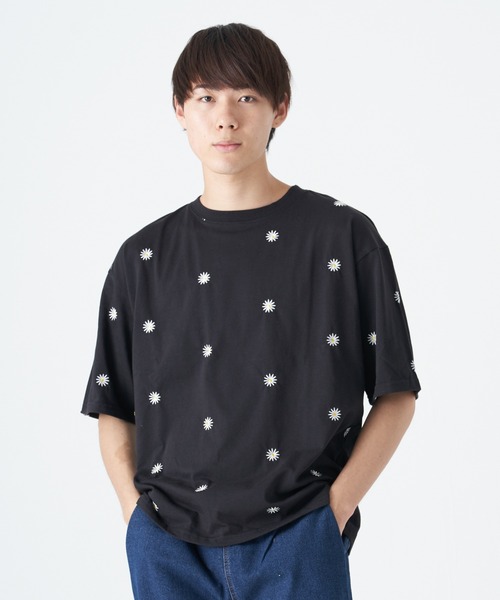 CORISCO（コリスコ）の「花柄刺繍 半袖BIG TEE(M1)（Tシャツ/カットソー・メンズ・ブルー/レッド/ブラック/ライトグレー/グリーン/ホワイト・LARGE/X-LARGE/MEDIUM）」の4枚目の写真