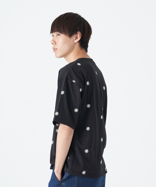 CORISCO（コリスコ）の「花柄刺繍 半袖BIG TEE(M1)（Tシャツ/カットソー・メンズ・ブルー/レッド/ブラック/ライトグレー/グリーン/ホワイト・LARGE/X-LARGE/MEDIUM）」の15枚目の写真