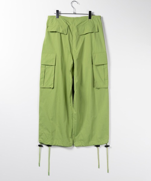me+em select（ミームセレクト）の「※※【 ２WAY ／３SIZE 】ドローストリングボリュームワイドカーゴパンツ（カーゴパンツ・レディース・ブラック/ホワイト/グリーン・LARGE/MEDIUM/SMALL）」の7枚目の写真