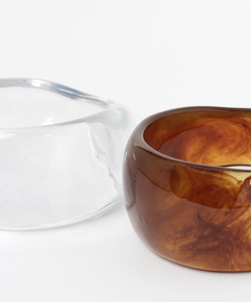 LEPSIM（レプシィム）の「太樹脂バングル　904588（ブレスレット・レディース・クリア/ブラウン/グリーン・ONE SIZE）」の4枚目の写真