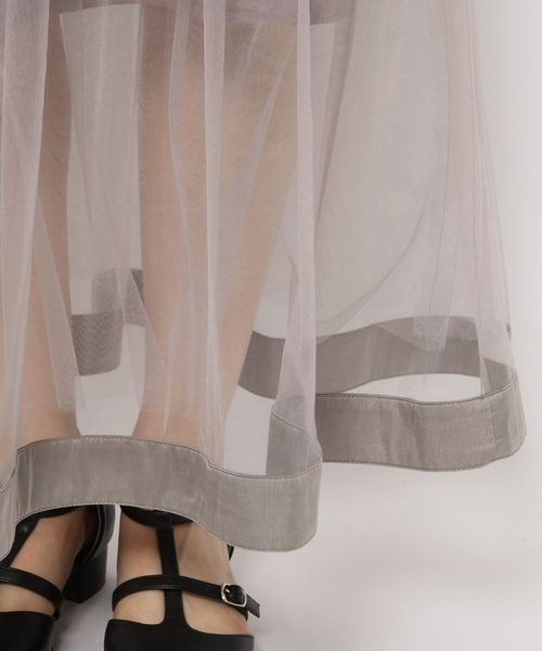 mysty woman（ミスティウーマン）の「サテンラインチュールスカート966504（スカート・レディース・グレイッシュベージュ/ブラック/ブラウン・FREE）」の5枚目の写真