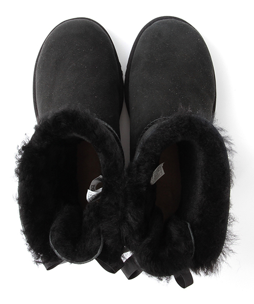 Ray BEAMS（レイビームス）の「UGG Australia / ミニ　"BaileyBow" ブーツ（ブーツ・レディース・ブラック/ライトブラウン・6/8/7/5）」の15枚目の写真