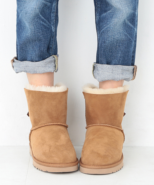 Ray BEAMS（レイビームス）の「UGG Australia / ミニ　"BaileyBow" ブーツ（ブーツ・レディース・ブラック/ライトブラウン・6/8/7/5）」の11枚目の写真