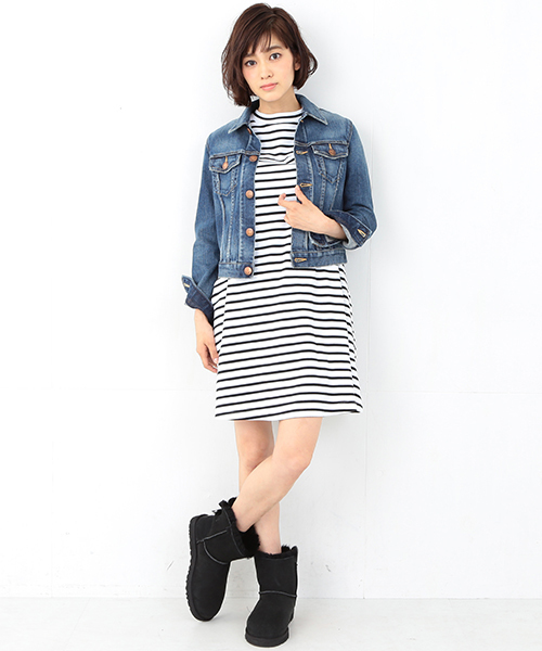 Ray BEAMS（レイビームス）の「UGG Australia / ミニ　"BaileyBow" ブーツ（ブーツ・レディース・ブラック/ライトブラウン・6/8/7/5）」の3枚目の写真