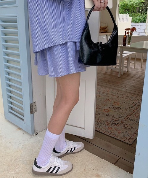 wears(ウェアーズ)の「エナメル ミニワンハンドルバッグ(ハンドバッグ・レディース・シルバー/ホワイト/ブラック・FREE)」の14枚目の写真