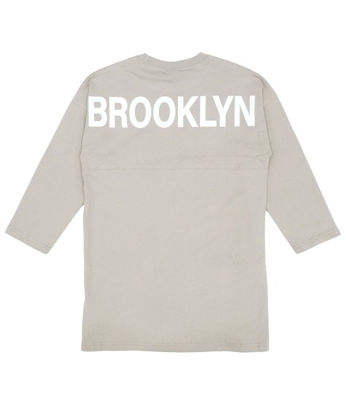 Bee des Bee（ビーデスビー）の「バックロゴワンピース（ワンピース・キッズ・ブルー/ブラウン/ブラック/ラベンダー/ホワイト/ミント/ブラック系その他/パープル系/グレー・110cm/120cm/140cm/150cm/130cm/160cm/100cm）」の4枚目の写真