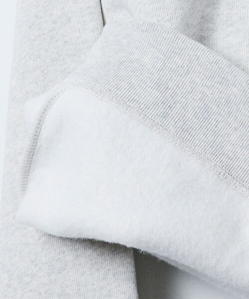 FREAK'S STORE（フリークスストア）の「限定展開 12oz ヘビーウェイト ビッグシルエット クルーネックスウェット（スウェット・メンズ・アッシュグレー/ブラック/ネイビー/オリーブ/ナチュラル/スミクロ/グレイッシュベージュ/ブルー・SMALL/MEDIUM/LARGE/X-LARGE）」の14枚目の写真