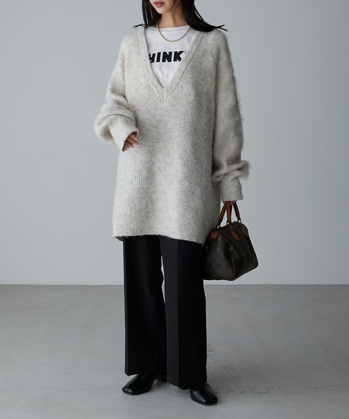 Anss.me（アンスミー）の「【Anss.me】モヘアライクニットルーズVネックプルオーバー（ニット/セーター・レディース・ブラック/カーキ/アイボリー・FREE）」の5枚目の写真