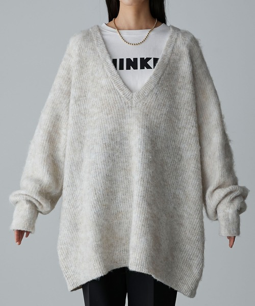 Anss.me（アンスミー）の「【Anss.me】モヘアライクニットルーズVネックプルオーバー（ニット/セーター・レディース・ブラック/カーキ/アイボリー・FREE）」の17枚目の写真