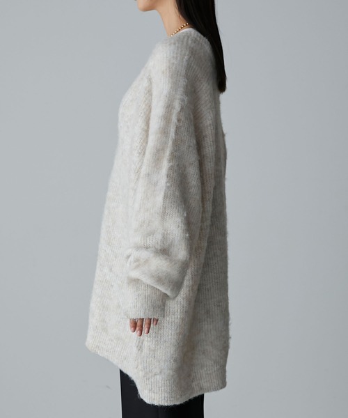 Anss.me（アンスミー）の「【Anss.me】モヘアライクニットルーズVネックプルオーバー（ニット/セーター・レディース・ブラック/カーキ/アイボリー・FREE）」の18枚目の写真