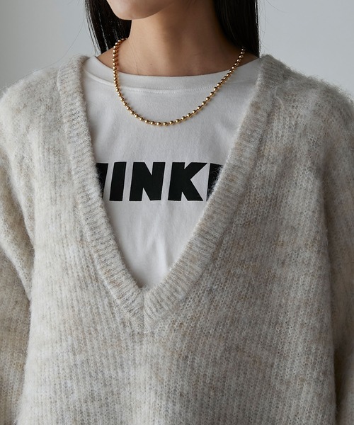 Anss.me（アンスミー）の「【Anss.me】モヘアライクニットルーズVネックプルオーバー（ニット/セーター・レディース・ブラック/カーキ/アイボリー・FREE）」の19枚目の写真