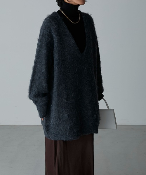 Anss.me（アンスミー）の「【Anss.me】モヘアライクニットルーズVネックプルオーバー（ニット/セーター・レディース・ブラック/カーキ/アイボリー・FREE）」の8枚目の写真