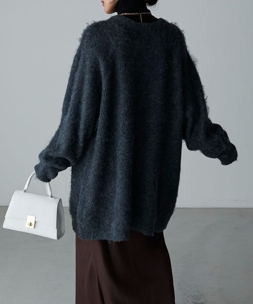 Anss.me（アンスミー）の「【Anss.me】モヘアライクニットルーズVネックプルオーバー（ニット/セーター・レディース・ブラック/カーキ/アイボリー・FREE）」の9枚目の写真