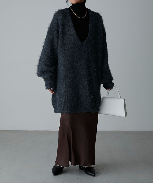 Anss.me（アンスミー）の「【Anss.me】モヘアライクニットルーズVネックプルオーバー（ニット/セーター・レディース・ブラック/カーキ/アイボリー・FREE）」の11枚目の写真
