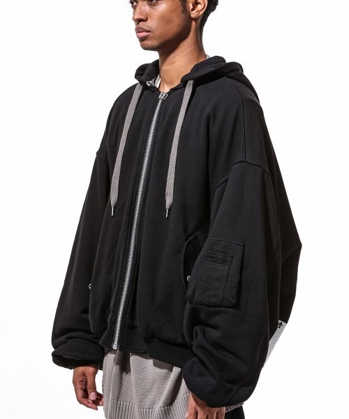 ROYAL FLASH（ロイヤルフラッシュ）の「A.F ARTEFACT/エーエフ・アーティファクト/MA-1 Sweat Blouson（MA-1・メンズ・ブラック・2/4）」の10枚目の写真