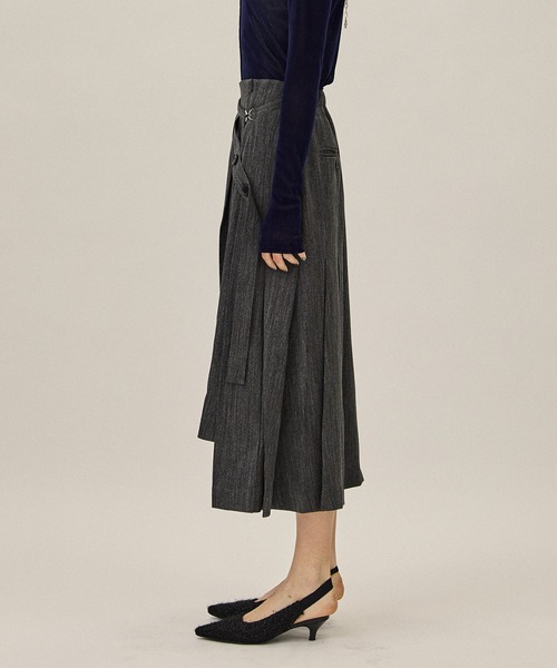 PUBLIC TOKYO（パブリックトウキョウ）の「ユニフォームプリーツスカート（スカート・レディース・ベージュ/グレー・FREE）」の6枚目の写真