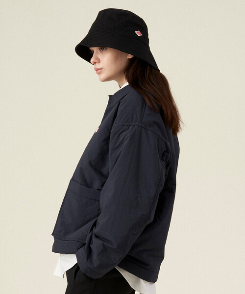 DANTON（ダントン）の「WOMEN'S NYLON TAFFETA INSULATION COVERALLS（ブルゾン・レディース・チャコール/ネイビー/ベージュ・S/M）」の6枚目の写真
