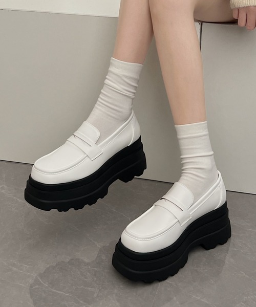 Shoes in Closet（シューズインクローゼット）の「厚底トリプルソール ボリューム コインローファー 6318/2447/2433（ローファー・レディース・その他/ブラック/ホワイト/ブラック系その他/ブラック×ホワイト/ダークブラウン・S/LL/L/M）」の7枚目の写真