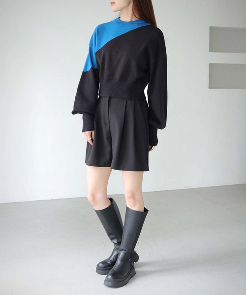 cheriella(シェリエラ)の「【cheriella】WEB限定ショート丈バイカラーインターシャニット WEB LIMITED SHORT BI-COLOR INTARSIA KNIT(ニット/セーター・レディース・ブルー/ブラック/チャコールグレー・M)」の4枚目の写真