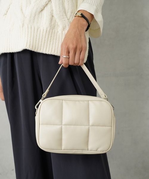 Actually(アクチュアリー)の「3WAY フェイクレザー キルトショルダーバッグ(ショルダーバッグ・レディース・グリーン/ブラック/アイボリー・フリー)」の2枚目の写真