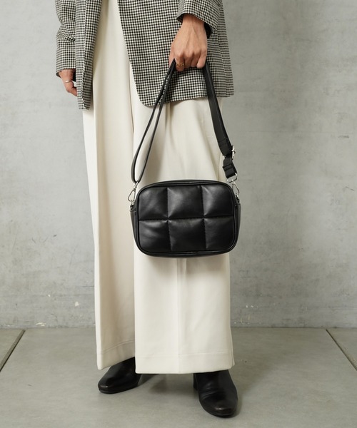 Actually(アクチュアリー)の「3WAY フェイクレザー キルトショルダーバッグ(ショルダーバッグ・レディース・グリーン/ブラック/アイボリー・フリー)」の12枚目の写真