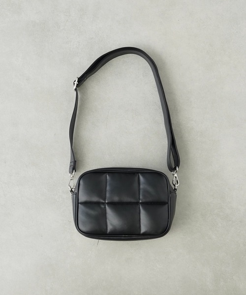 Actually(アクチュアリー)の「3WAY フェイクレザー キルトショルダーバッグ(ショルダーバッグ・レディース・グリーン/ブラック/アイボリー・フリー)」の20枚目の写真