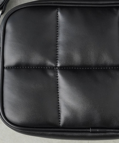 Actually(アクチュアリー)の「3WAY フェイクレザー キルトショルダーバッグ(ショルダーバッグ・レディース・グリーン/ブラック/アイボリー・フリー)」の21枚目の写真