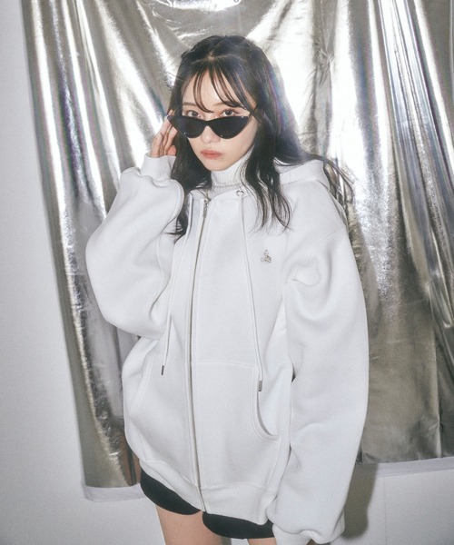 ANDGEEBEE（アンジービー）の「UNISEX FOX裏起毛パーカー（パーカー・レディース・ブラック/ホワイト・FREE）」の3枚目の写真