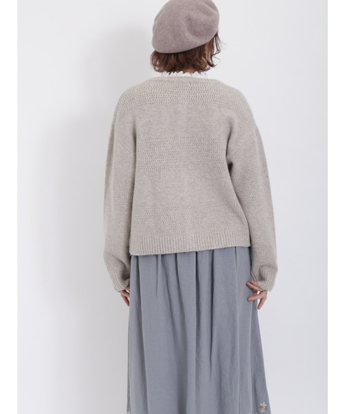 Samansa Mos2（サマンサ モスモス）の「【ﾏｶﾍﾞｱﾘｽＸSamansaMos2】刺繍ﾆｯﾄｶｰﾃﾞｨｶﾞﾝ（カーディガン/ボレロ・レディース・チャコールグレー/ピンク/ベージュ・F）」の5枚目の写真