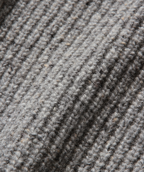 BEAMS PLUS(ビームスプラス)の「BEAMS PLUS / リブ ハイネック ニット(ニット/セーター・メンズ・グレー/ベージュ・SMALL/MEDIUM/LARGE/X-LARGE)」の5枚目の写真