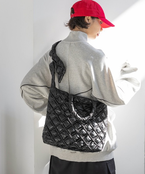 PAGEBOY(ページボーイ)の「パールキルティングバッグ(ショルダーバッグ・レディース・オフホワイト/ブラック/パープル・FREE)」の16枚目の写真