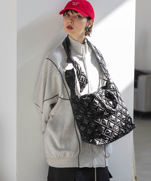 PAGEBOY(ページボーイ)の「パールキルティングバッグ(ショルダーバッグ・レディース・オフホワイト/ブラック/パープル・FREE)」の17枚目の写真