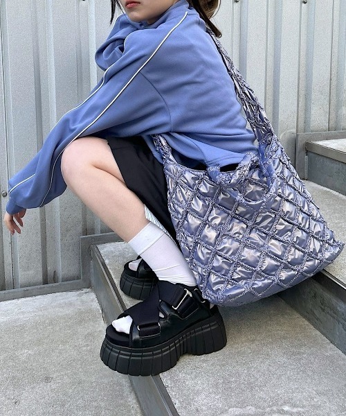 PAGEBOY(ページボーイ)の「パールキルティングバッグ(ショルダーバッグ・レディース・オフホワイト/ブラック/パープル・FREE)」の12枚目の写真