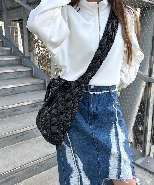 PAGEBOY(ページボーイ)の「パールキルティングバッグ(ショルダーバッグ・レディース・オフホワイト/ブラック/パープル・FREE)」の9枚目の写真