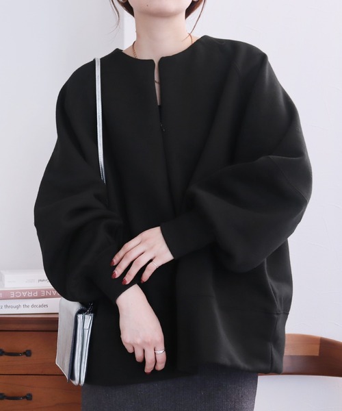 reca(レカ)の「オシャレ防寒も妥協しない!裏起毛ランタンスリーブプルオーバー(スウェット・レディース・ブラック/キナリ/レッド系その他・FREE)」の2枚目の写真