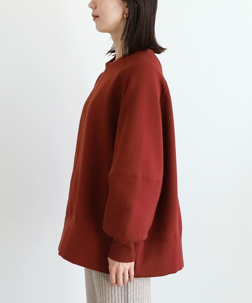reca(レカ)の「オシャレ防寒も妥協しない!裏起毛ランタンスリーブプルオーバー(スウェット・レディース・ブラック/キナリ/レッド系その他・FREE)」の18枚目の写真