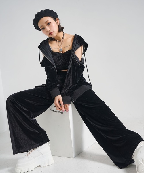 Diable baiser(ディアブルベーゼ)の「ウエストクロスシャーリング細見えベロアパンツ(その他パンツ・レディース・ブラック・M-L)」の10枚目の写真