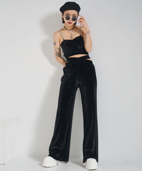 Diable baiser(ディアブルベーゼ)の「ウエストクロスシャーリング細見えベロアパンツ(その他パンツ・レディース・ブラック・M-L)」の8枚目の写真