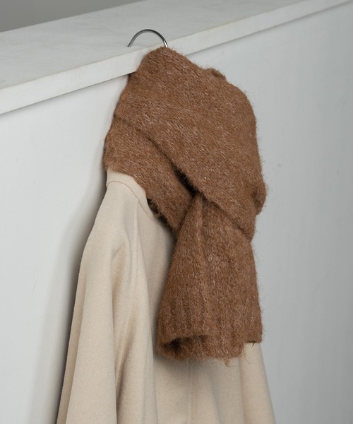 lawgy（ラウジー）の「fluffy compact muffler / フラッフィーコンパクトマフラー（マフラー・レディース・キャメル/アイボリー/チャコールグレー・FREE）」の3枚目の写真