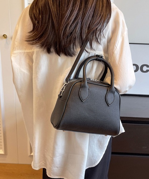 florist（フローリスト）の「【2way】シュリンクレザーかまぼこ型ボストンバッグ（ボストンバッグ・レディース・ベージュ/オフホワイト/ブラック・FREE）」の8枚目の写真