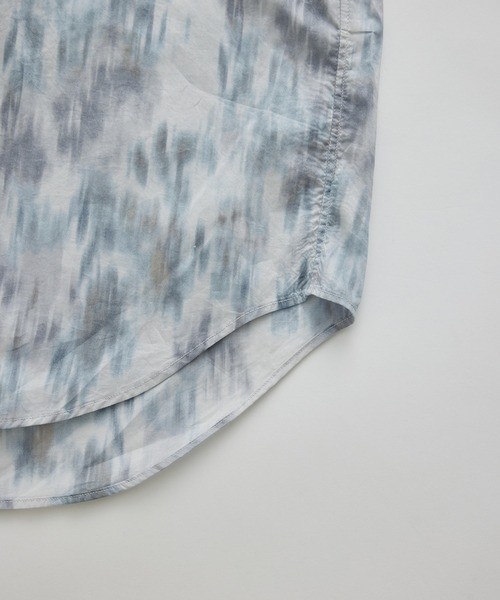 ADAM ET ROPE'(アダムエロペ)の「アソートプリント ビッグシルエット レギュラーカラーシャツ / ロングシーズン着用可能(シャツ/ブラウス・メンズ・スミクロ/グレー系その他/グリーン系その他/ネイビー・L/M)」の8枚目の写真