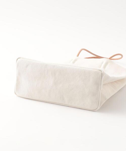 Steven Alan（スティーブンアラン）の「＜AMIACALVA＞CANVAS PAPER BAG TS/バッグ（ショルダーバッグ・レディース・ホワイト/ブラック・FREE）」の4枚目の写真